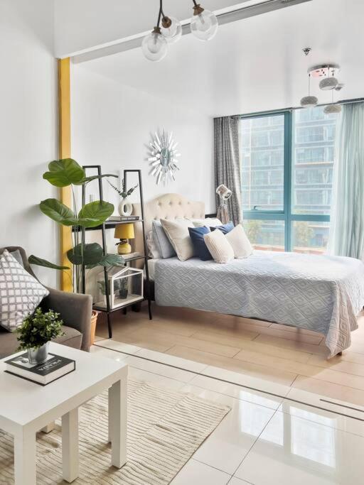 One Uptown Residences Bgc Taguig Eksteriør billede