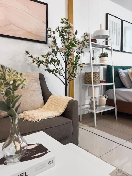 One Uptown Residences Bgc Taguig Eksteriør billede