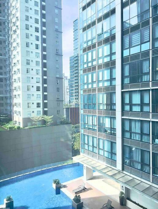 One Uptown Residences Bgc Taguig Eksteriør billede