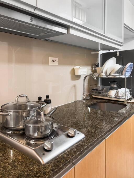 One Uptown Residences Bgc Taguig Eksteriør billede